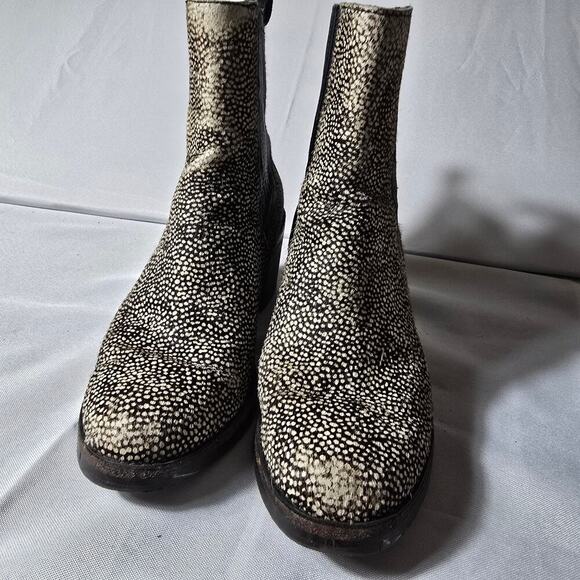 Ugg Camden Exotic Chelsea Boot Women's Size 7.5 - Picture 3 of 13